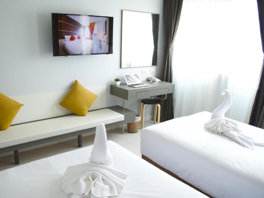 Elegancy Sansabai Hotel Patong Extérieur photo